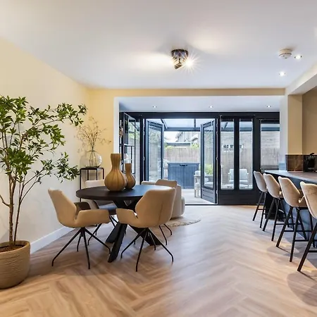 Gloednieuw En Prachtig Ingericht 3persoons *