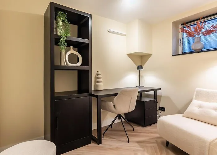 Gloednieuw En Prachtig Ingericht 3persoons *